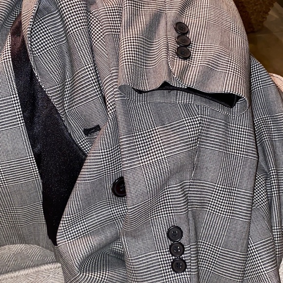 DKNY Double-breasted Glen Plaid Blazer - Picture 9 of 16